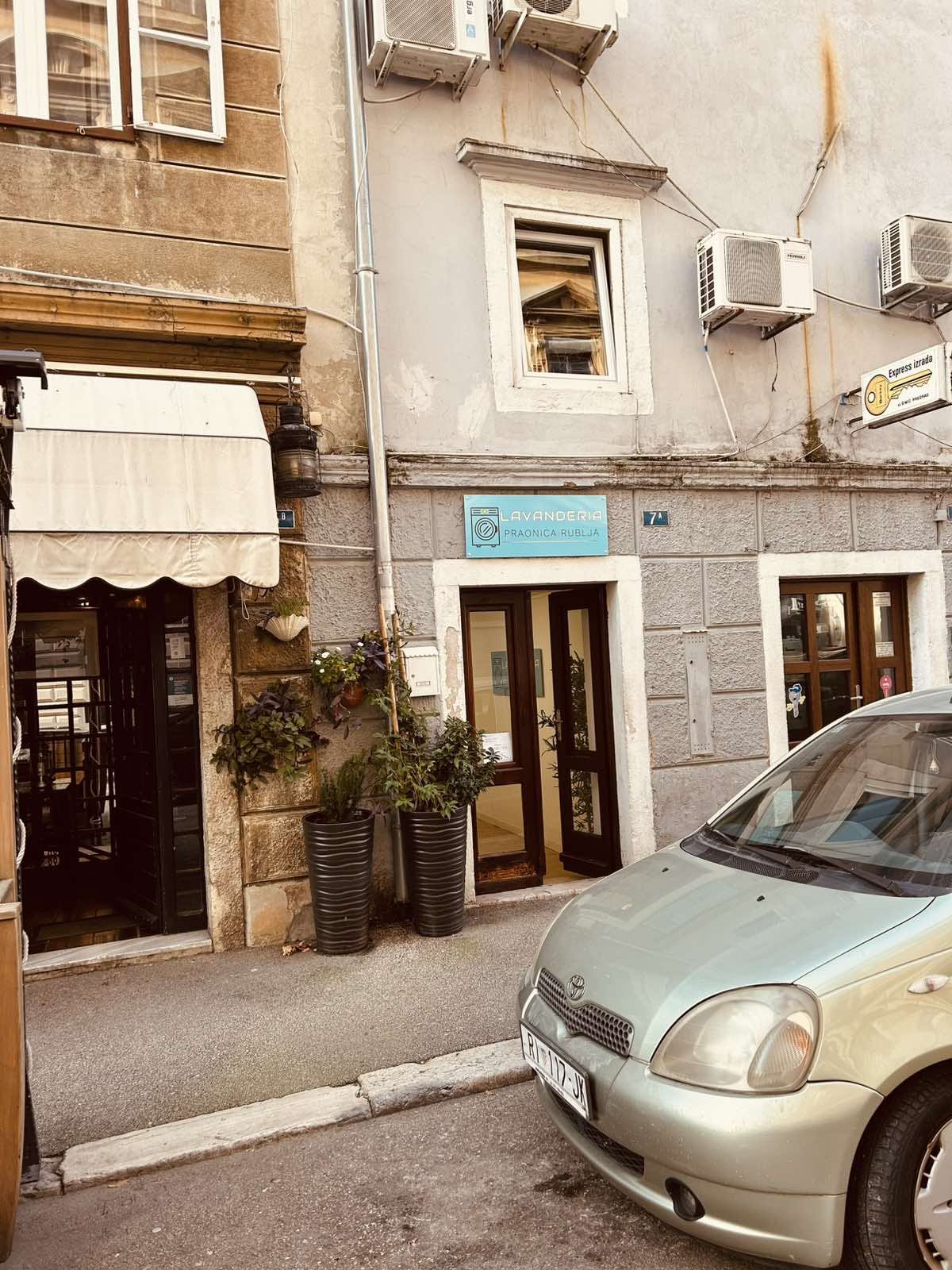 exterior